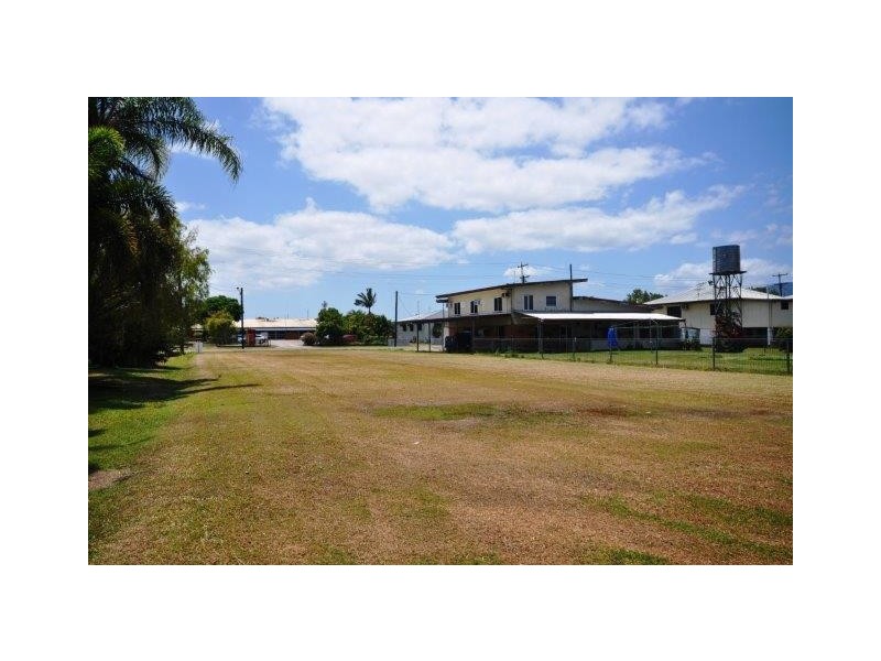 17 Gorton Street, Trebonne QLD 4850
