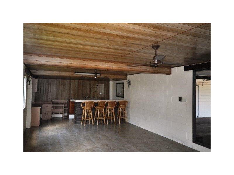 9 Acacia Road, Halifax QLD 4850