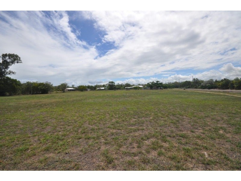 143 Beatts Road, Forrest Beach QLD 4850