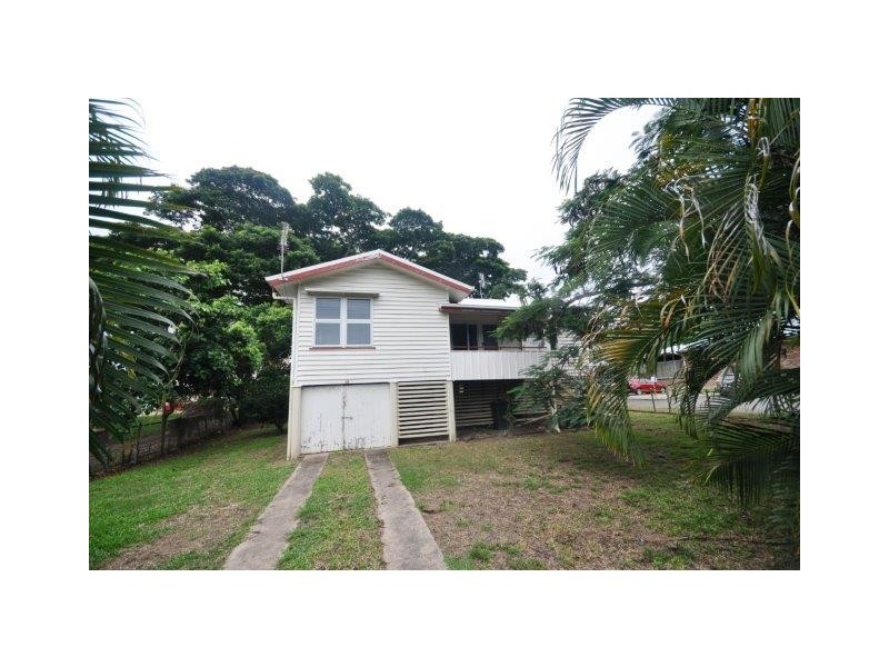 54 McIlwraith Street, Ingham QLD 4850