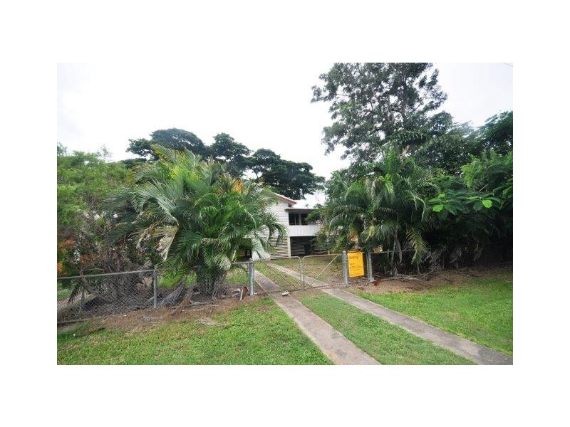 54 McIlwraith Street, Ingham QLD 4850