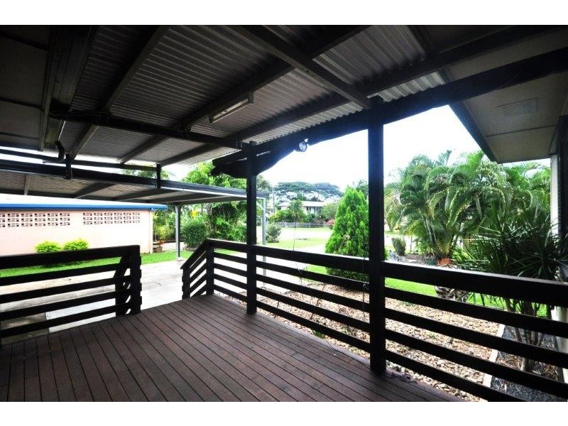 25 Marina Parade, Ingham QLD 4850