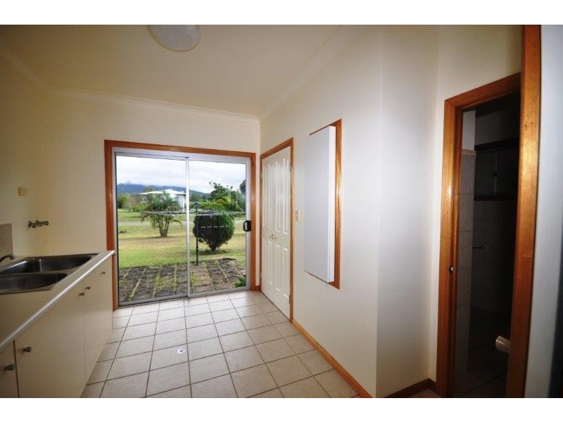 8 FORTINIS ROAD, Upper Stone QLD 4850