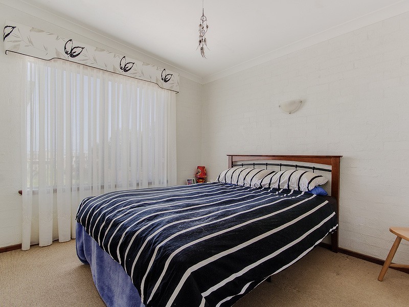 1/122 Leighton Road, Halls Head WA 6210