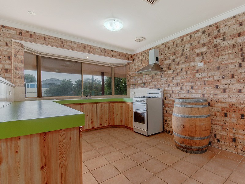 7 Albion Road, Madora Bay WA 6210