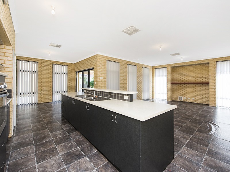 28 Gay Street, Huntingdale WA 6110