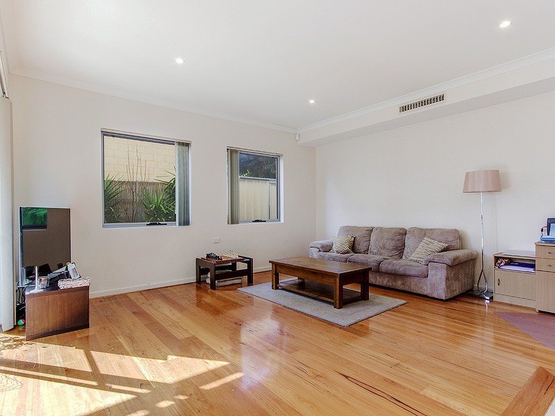 35 Forrest Street, Mandurah WA 6210