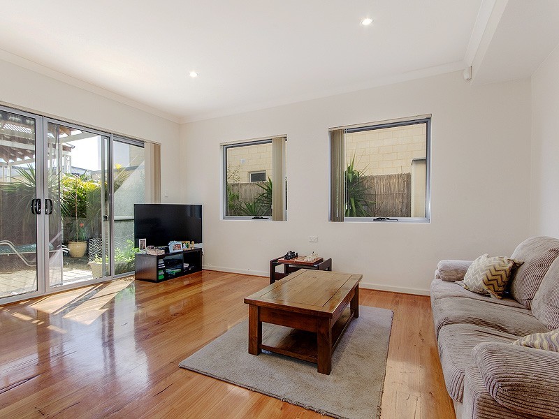 35 Forrest Street, Mandurah WA 6210