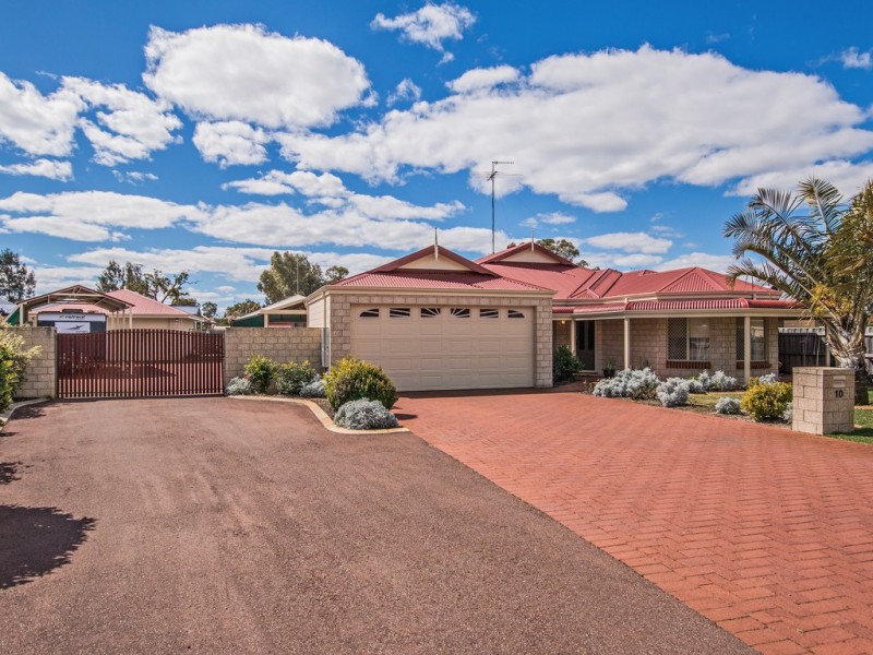 10 Maggie Way, Coodanup WA 6210