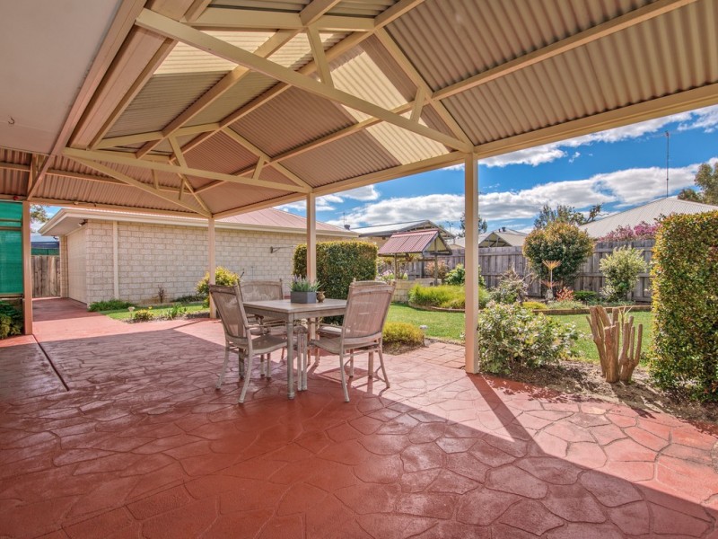 10 Maggie Way, Coodanup WA 6210