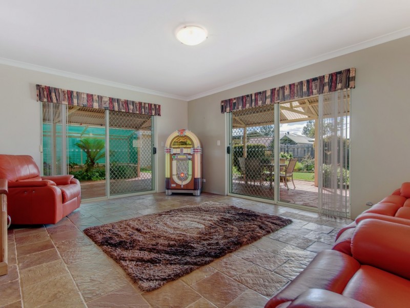 10 Maggie Way, Coodanup WA 6210