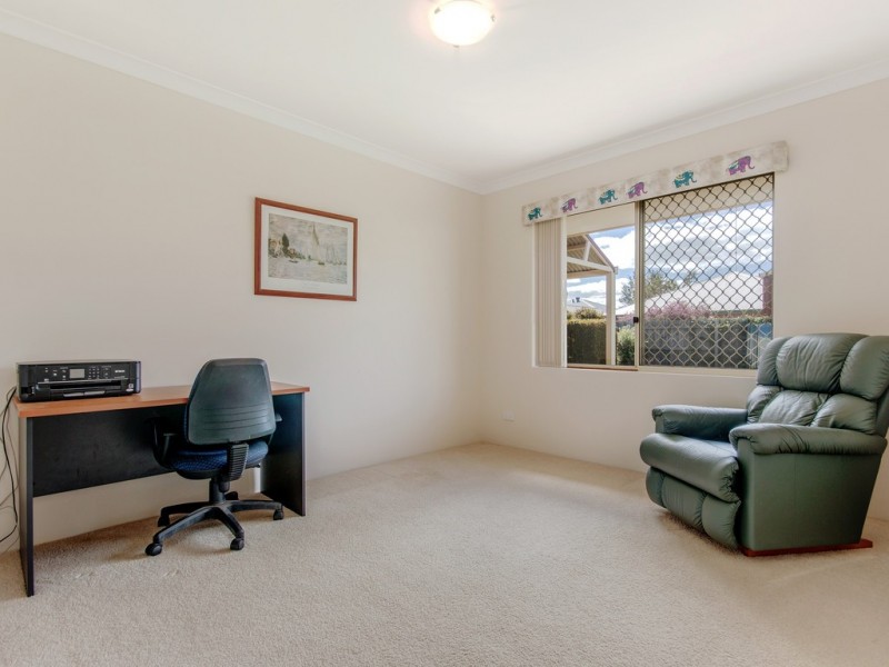 10 Maggie Way, Coodanup WA 6210