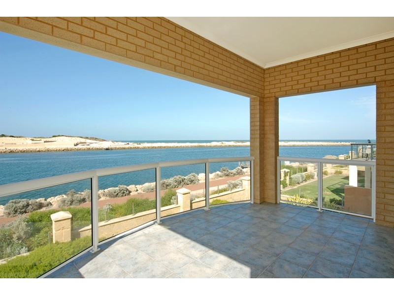 74 Voyager Close, PORT BOUVARD, Wannanup WA 6210