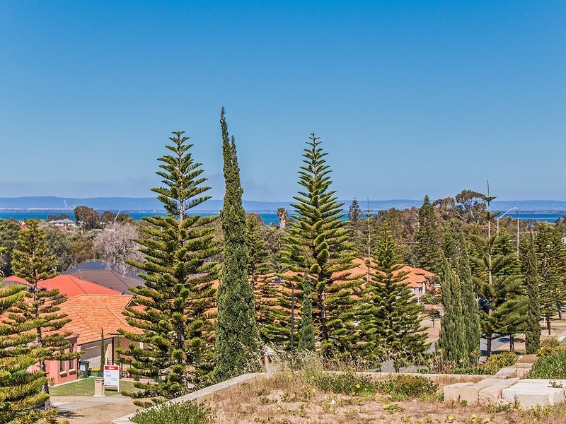 50 Northport Boulevard, Wannanup WA 6210