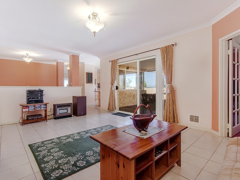 50 Northport Boulevard, Wannanup WA 6210