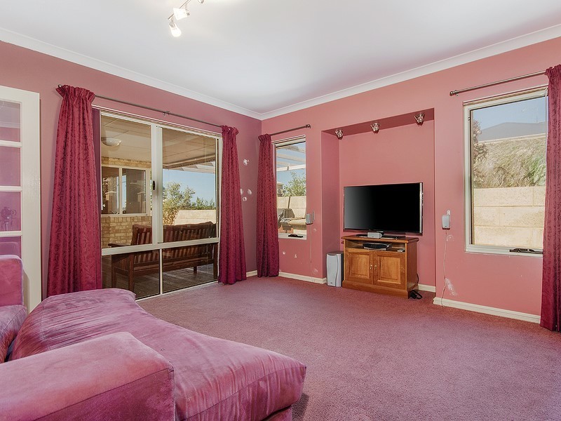 50 Northport Boulevard, Wannanup WA 6210