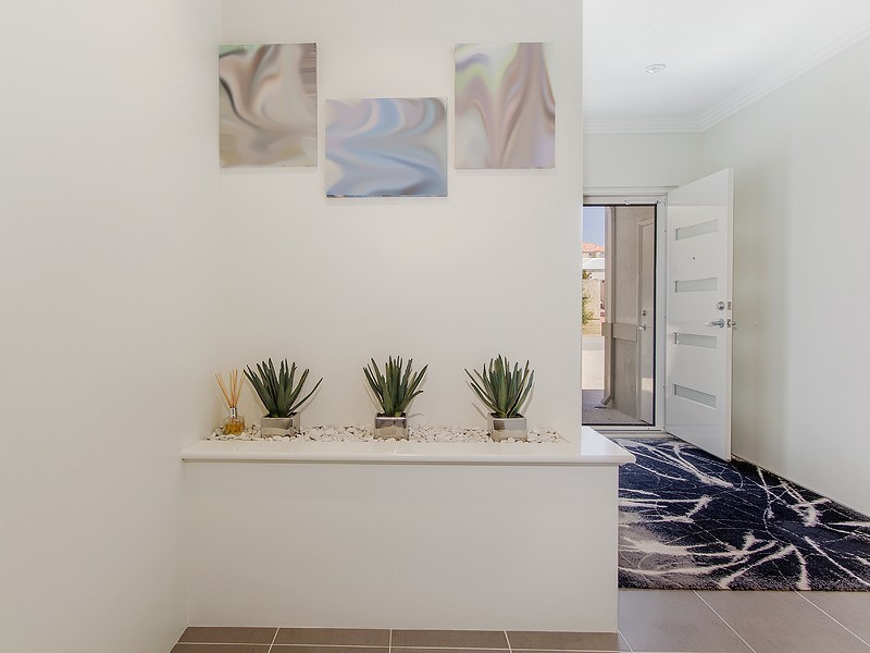 82 Alexis Circle, Wannanup WA 6210