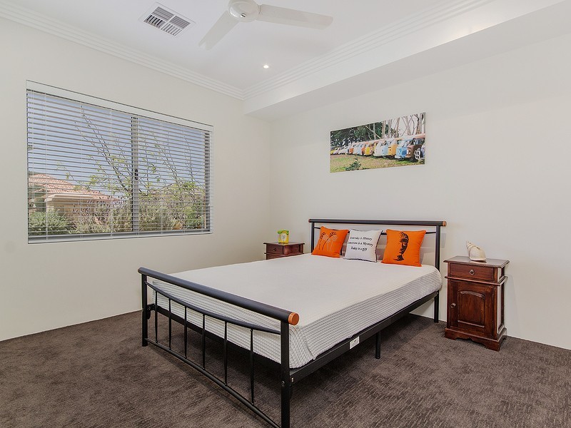 82 Alexis Circle, Wannanup WA 6210