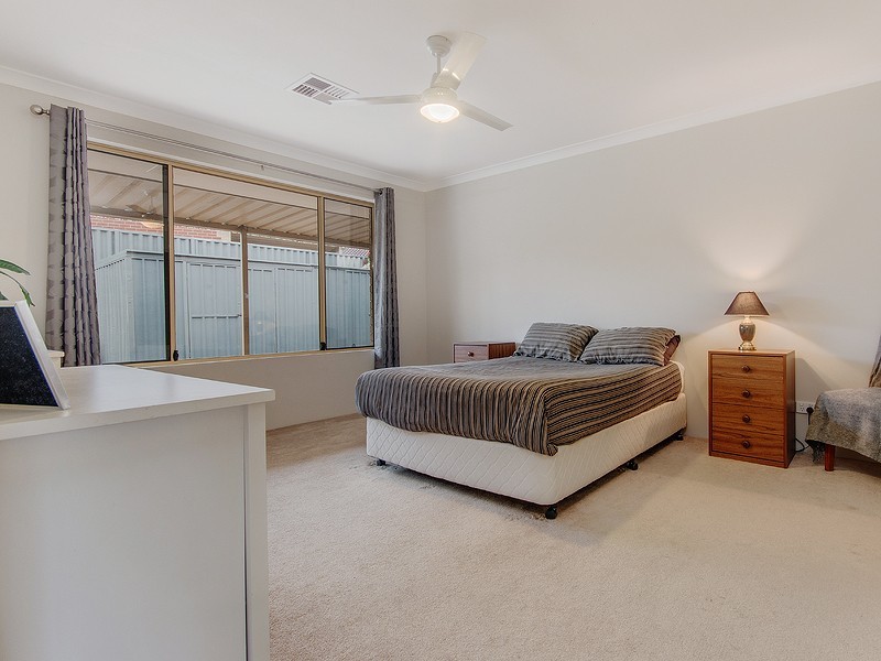 20 Malabor Mews, Halls Head WA 6210