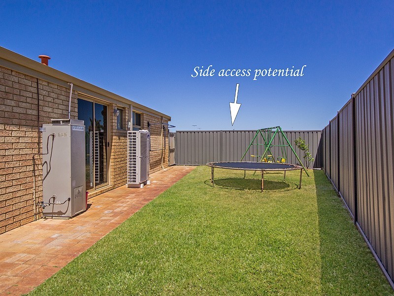 20 Malabor Mews, Halls Head WA 6210