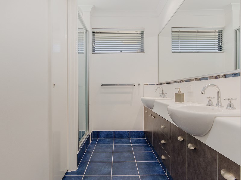 24 Seascapes Boulevard, Halls Head WA 6210