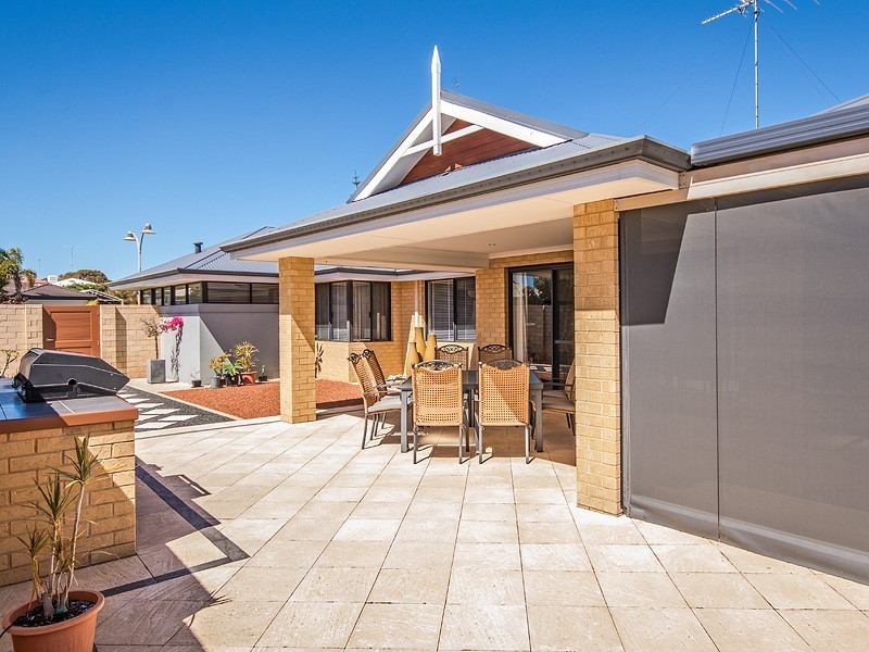 24 Seascapes Boulevard, Halls Head WA 6210