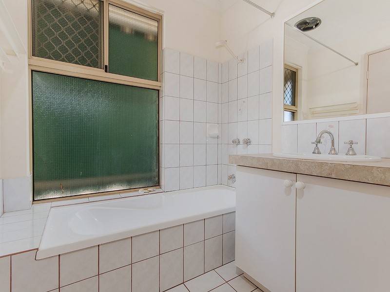 2/61 Inverness Drive, Meadow Springs WA 6210