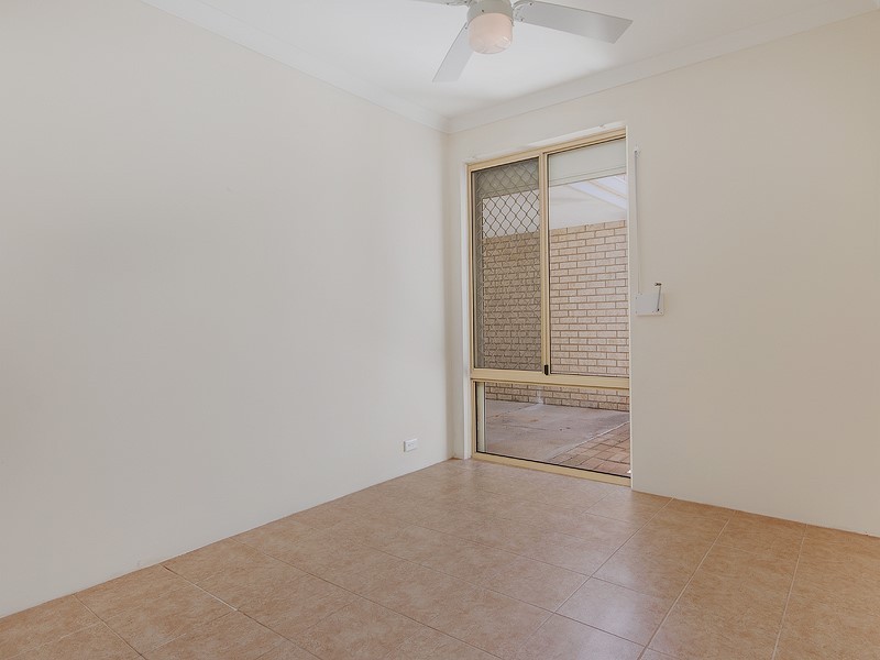 2/61 Inverness Drive, Meadow Springs WA 6210