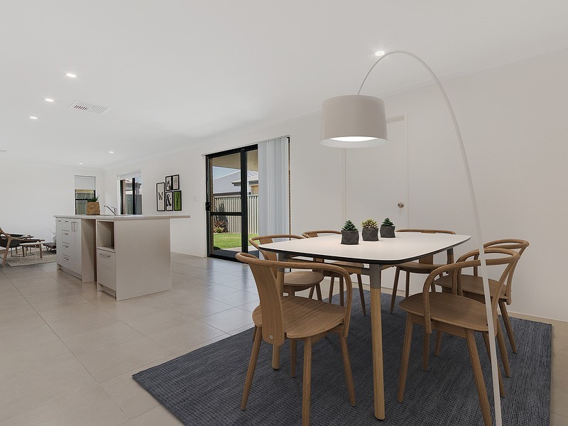 19 Dutton Gardens, South Yunderup WA 6208