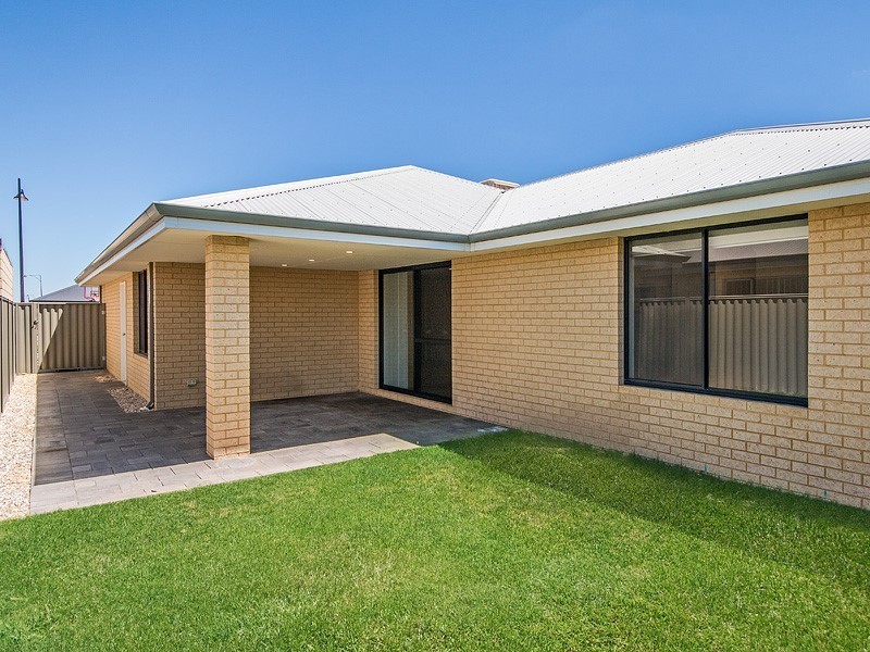 19 Dutton Gardens, South Yunderup WA 6208