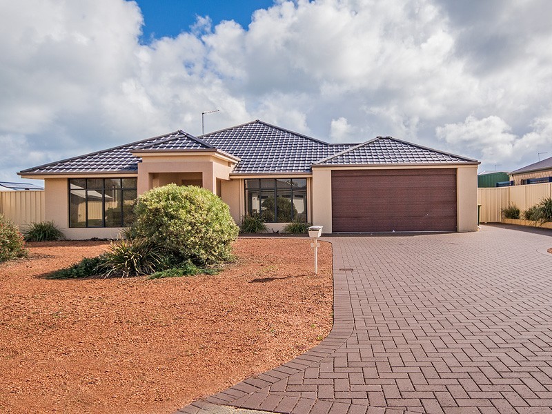 15 Arpenteur Drive, Madora Bay WA 6210