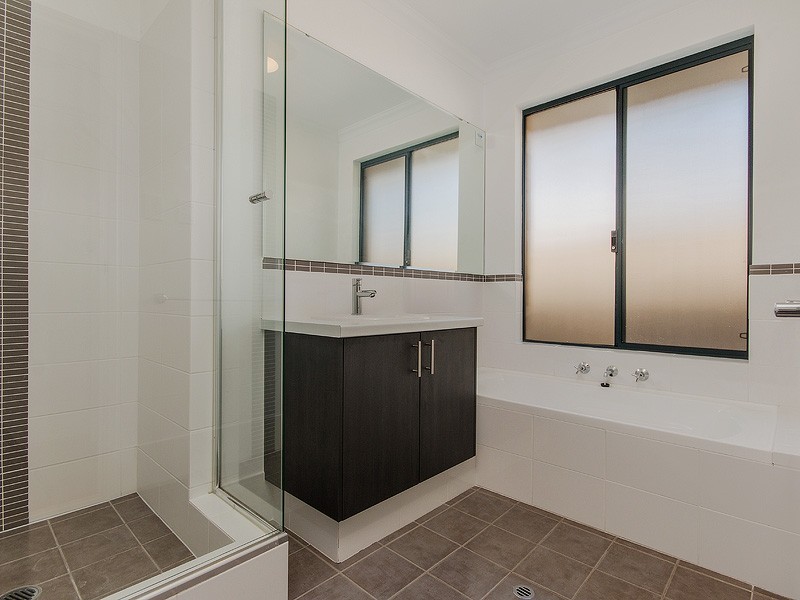 15 Arpenteur Drive, Madora Bay WA 6210