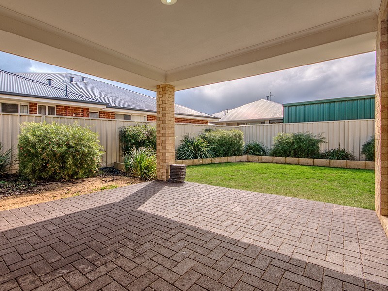 15 Arpenteur Drive, Madora Bay WA 6210