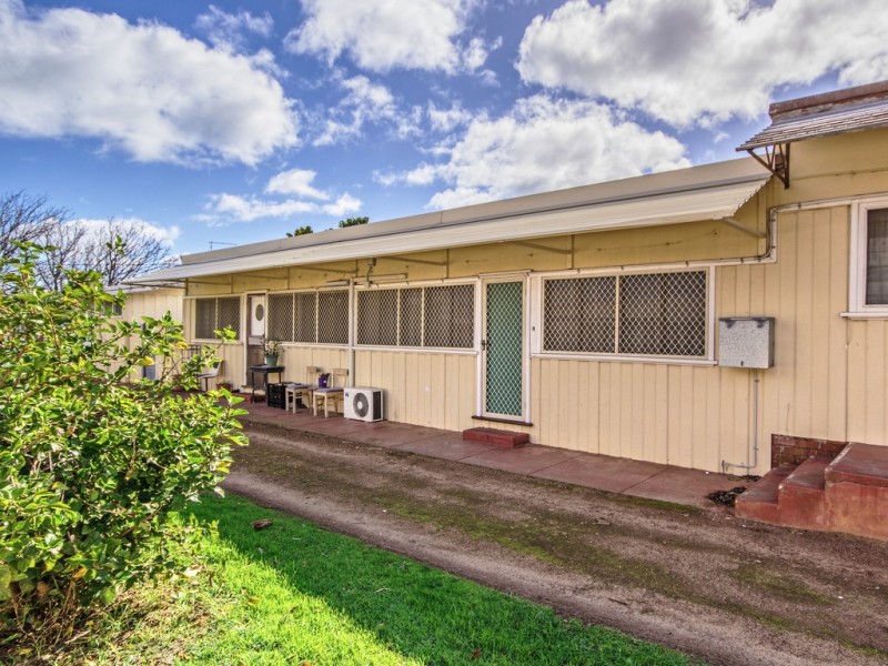 8/12 Leslie Street, Dudley Park WA 6210