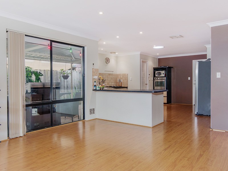 12 Bethel Corner, Halls Head WA 6210