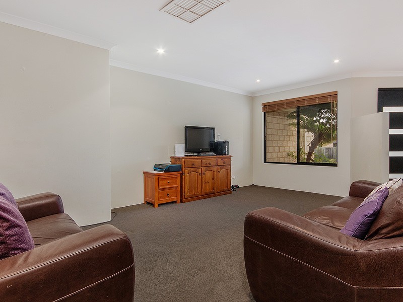 12 Bethel Corner, Halls Head WA 6210