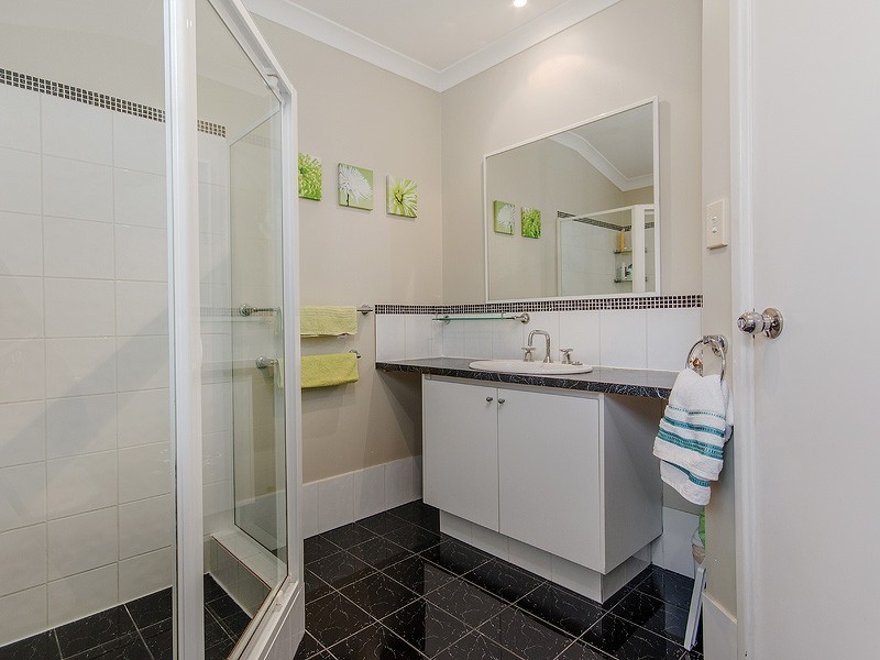 12 Bethel Corner, Halls Head WA 6210