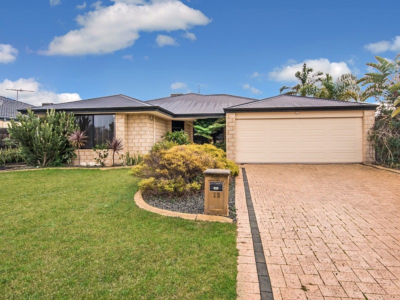 12 Bethel Corner, Halls Head WA 6210