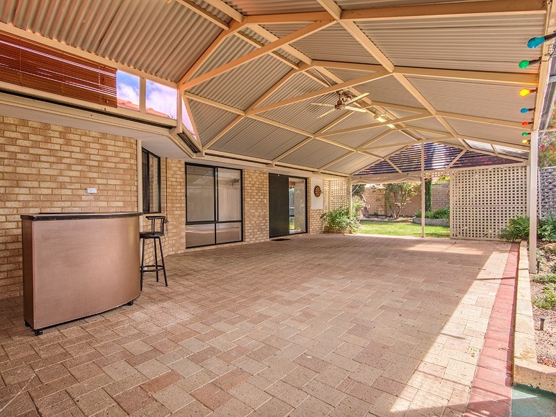 156 Peelwood Parade, Halls Head WA 6210