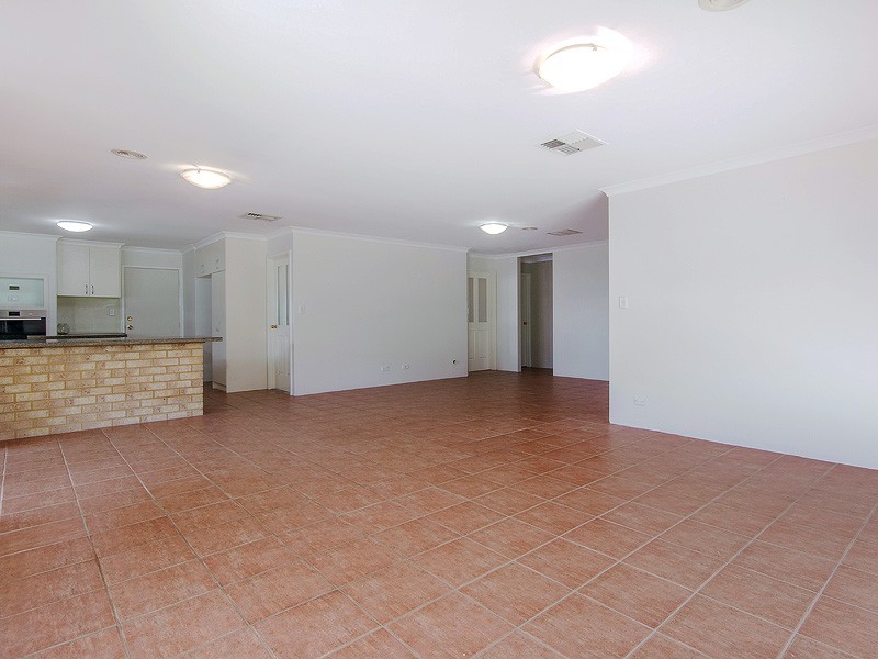 156 Peelwood Parade, Halls Head WA 6210