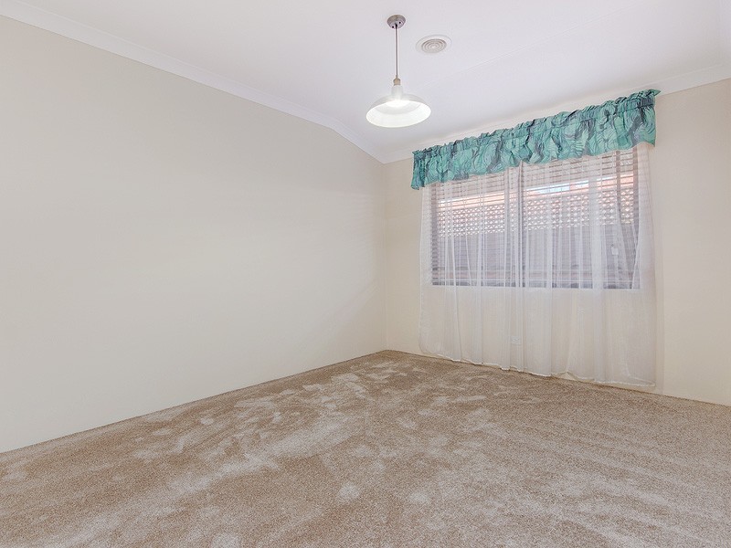 156 Peelwood Parade, Halls Head WA 6210