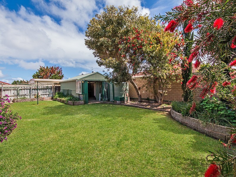 156 Peelwood Parade, Halls Head WA 6210