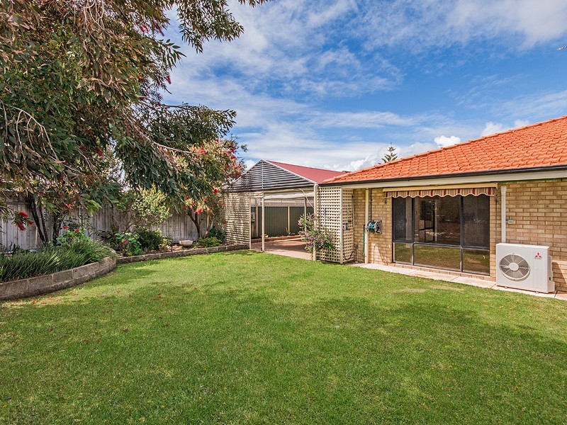 156 Peelwood Parade, Halls Head WA 6210