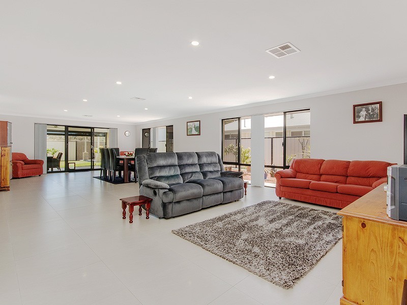 7 Gum Nut Avenue, Dawesville WA 6211