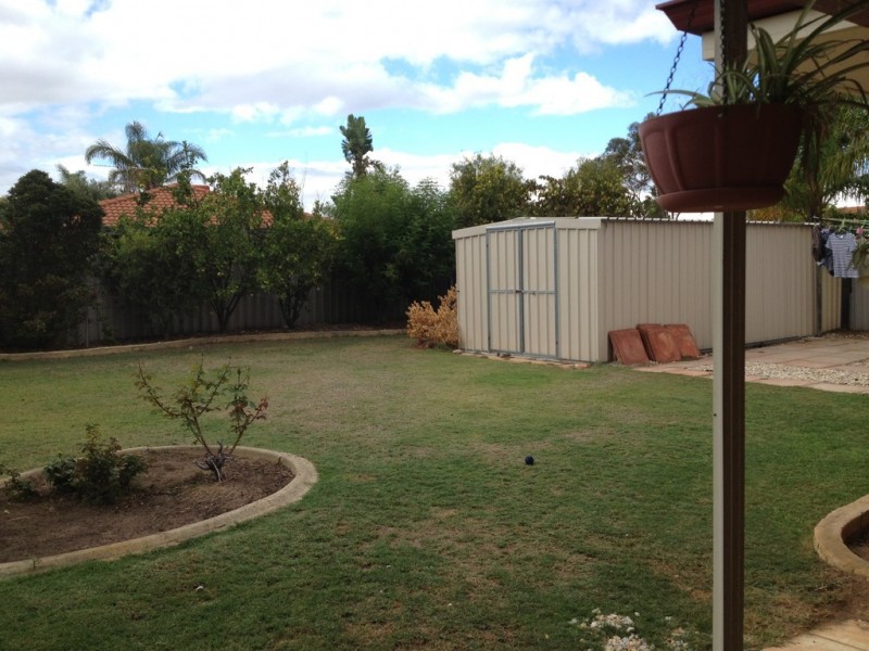 121 Oakmont Avenue, Meadow Springs WA 6210