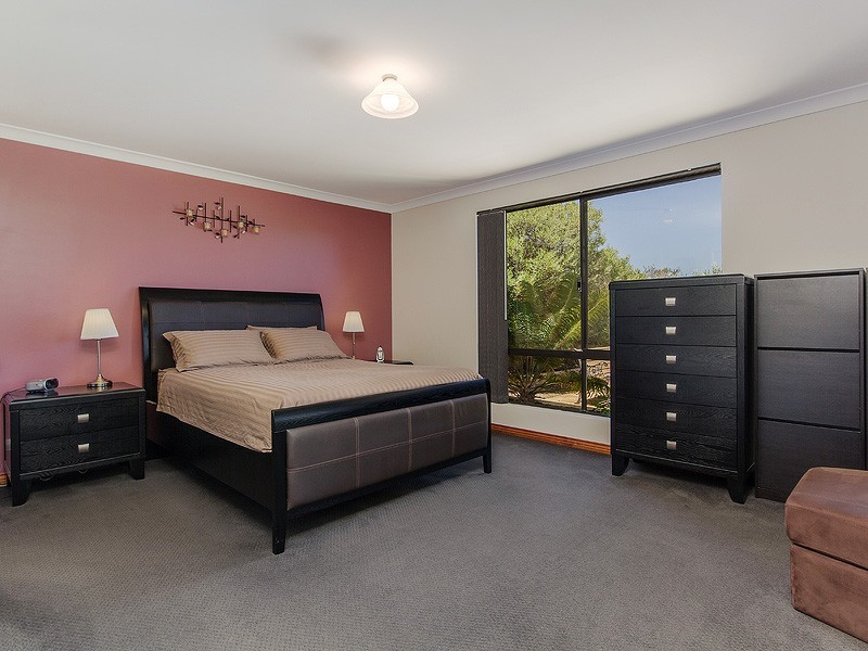 34 Drosera Turn, Halls Head WA 6210