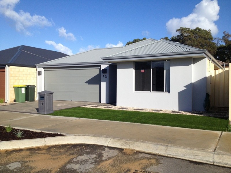 43 Warburton Trail, Lakelands WA 6180