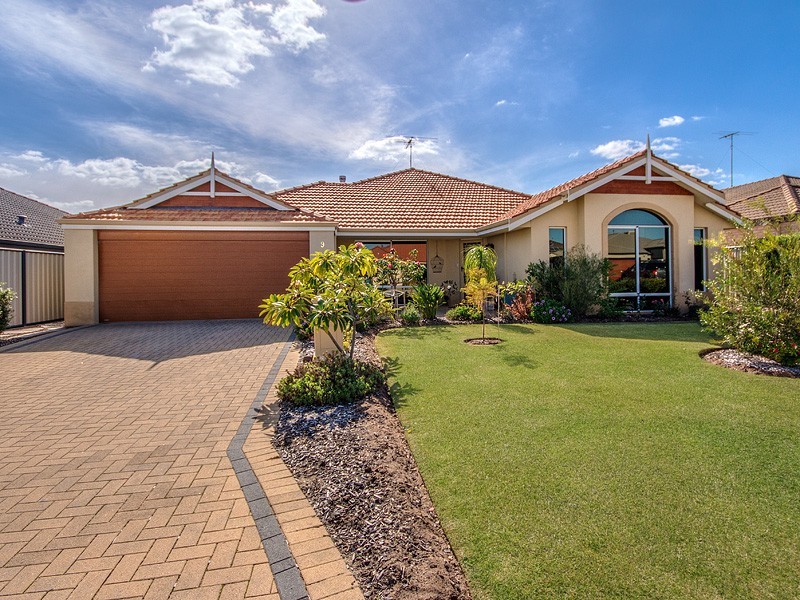 9 MOONBROOK WAY, Meadow Springs WA 6210