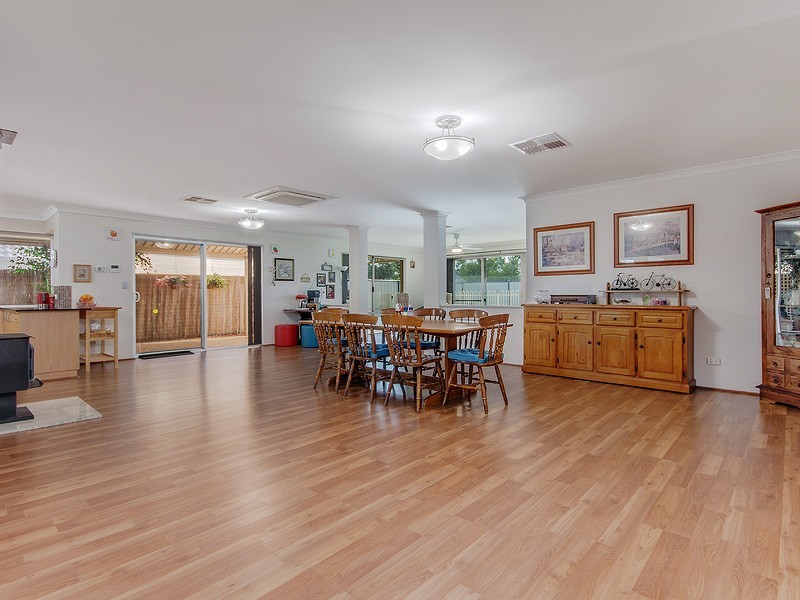 9 MOONBROOK WAY, Meadow Springs WA 6210