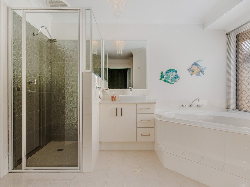 9 MOONBROOK WAY, Meadow Springs WA 6210